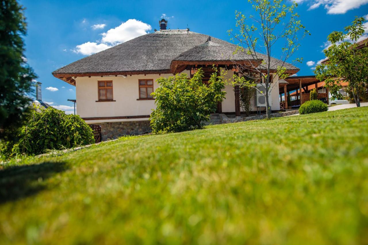 Woodland Resort Kragujevac Exteriör bild