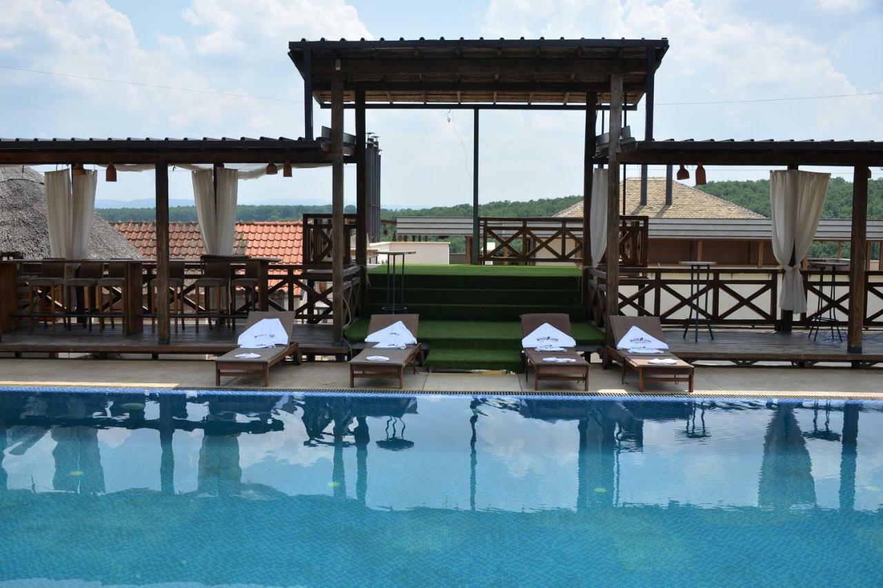 Woodland Resort Kragujevac Exteriör bild